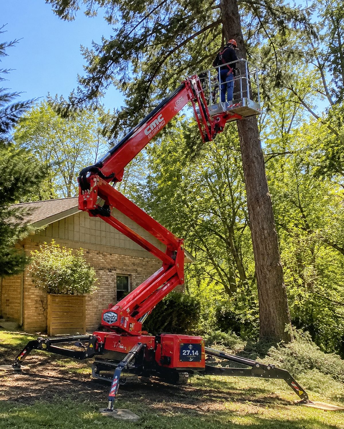 CMC Arbor Pro tracked aerial lift — representative image of the model